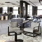 Novotel Expo Hotel 4*