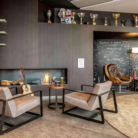 Готель Novotel Expo 4*