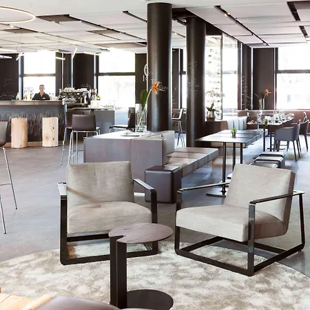Novotel Expo Готель 4*