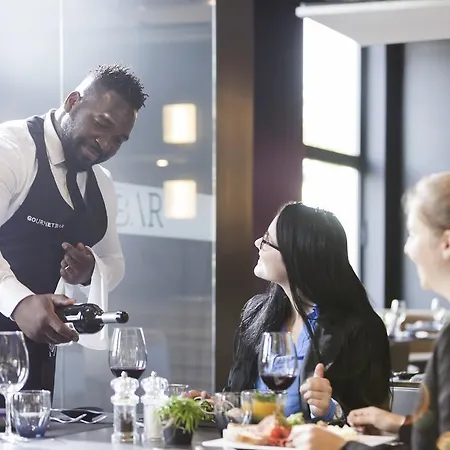 Novotel Expo فندق