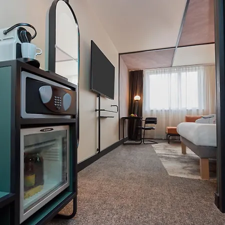 Novotel Expo Готель