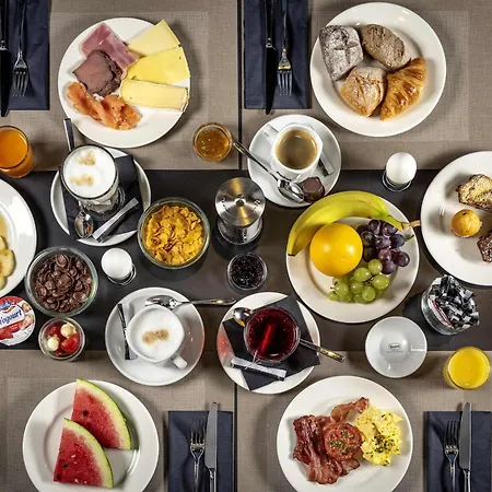 Hotel Novotel Expo 4*