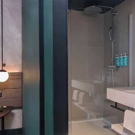 Hotel Novotel Expo 4*
