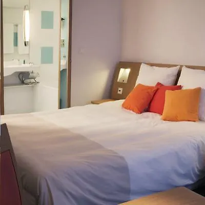 Novotel Expo Hotel 4*