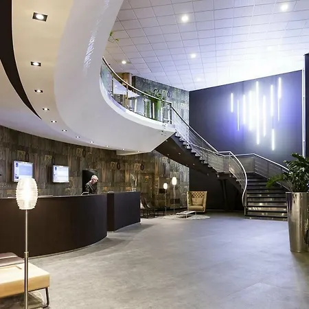 Novotel Expo 4*