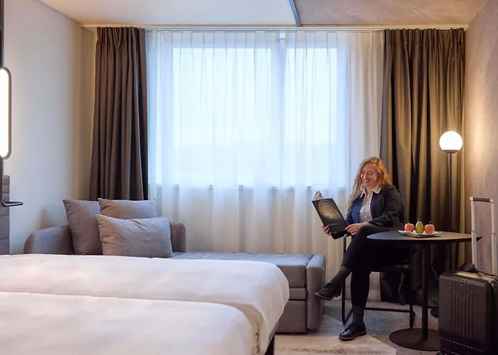 Novotel Expo Hotel 4*