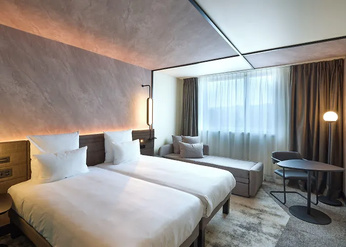 Novotel Expo Hotel 4*