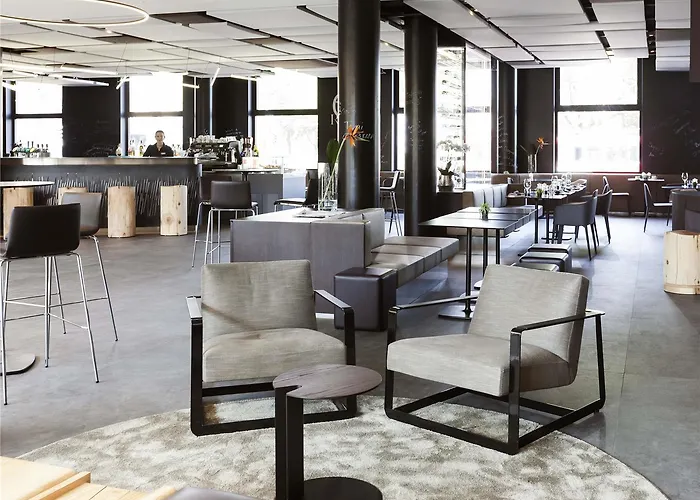 Novotel Expo Hotel 4*