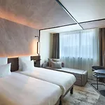 Novotel Expo Hotel 4*
