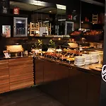 Novotel Expo Hotel 4*