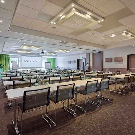 ホテル Novotel Expo