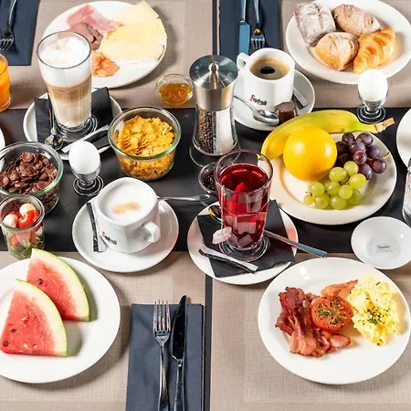 ホテル Novotel Expo