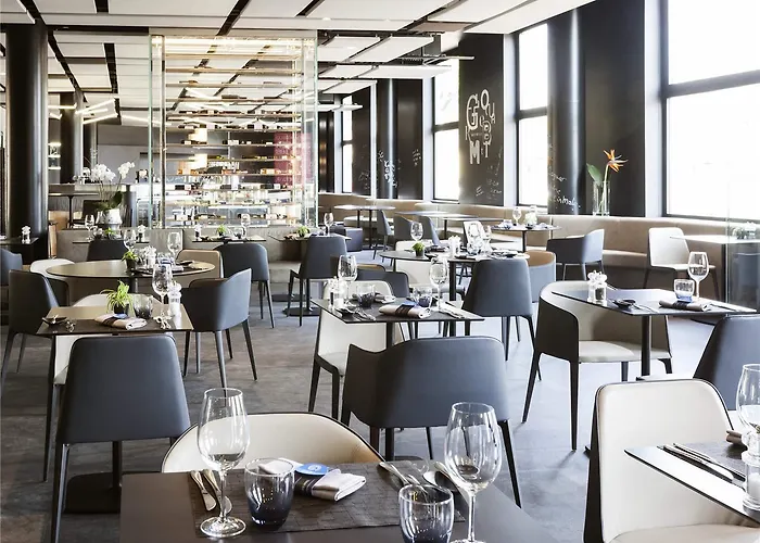 Hotel Novotel Expo 4*